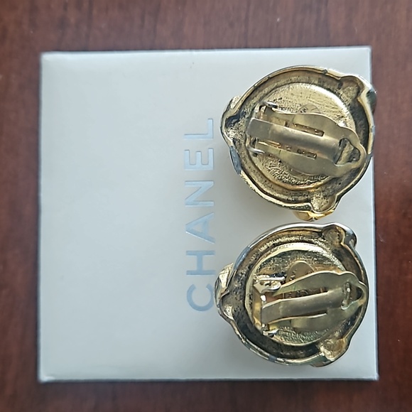 Authentic Channel - Picture 2 of 4